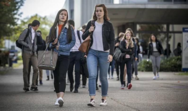En France, les étudiants font face à une flambée du coût de la vie