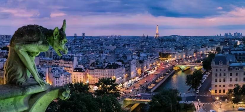 Les visiteurs en France dépenseront une somme record en faveur de l'industrie du tourisme